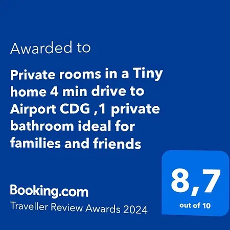 Cozy Airport Retreat: Private Tiny Experience Homestay *