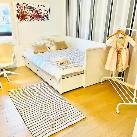 Private In A Tiny 4 Min Drive To Airport Cdg ,1 Private Bathroom Ideal For Families And Friends רואיסי-אן-פרנס