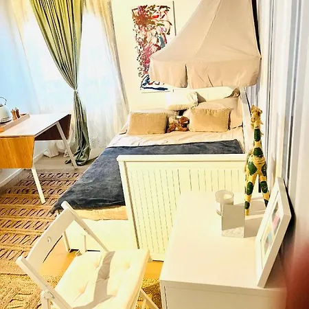 Private In A Tiny 4 Min Drive To Airport Cdg ,1 Private Bathroom Ideal For Families And Friends