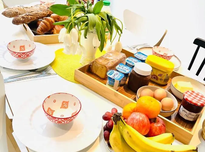 Alloggio in famiglia Private In A Tiny 4 Min Drive To Airport Cdg ,1 Private Bathroom Ideal For Families And Friends *